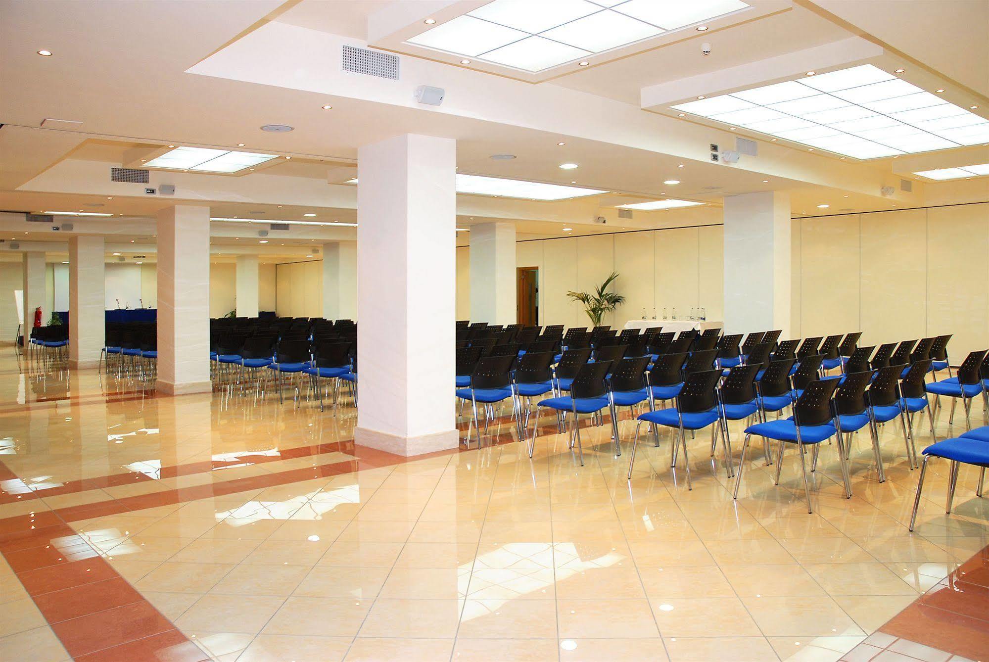Hotel Planet Arezzo Buitenkant foto