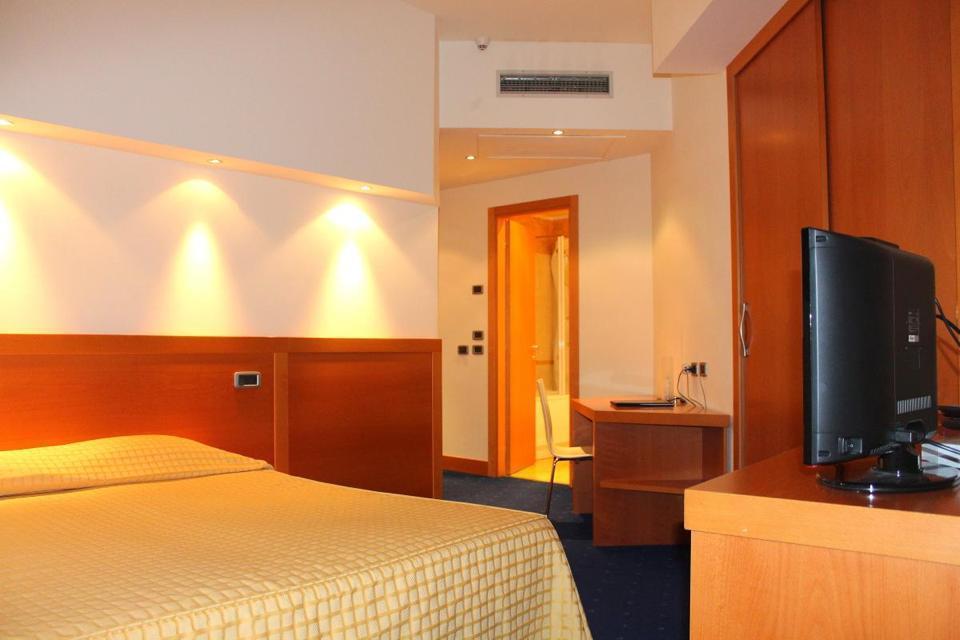 Hotel Planet Arezzo Buitenkant foto