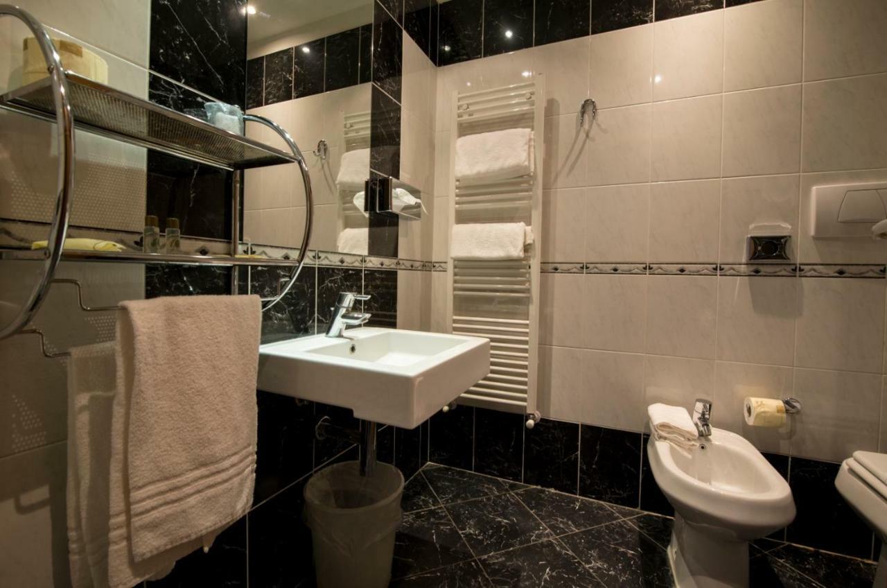 Hotel Planet Arezzo Buitenkant foto